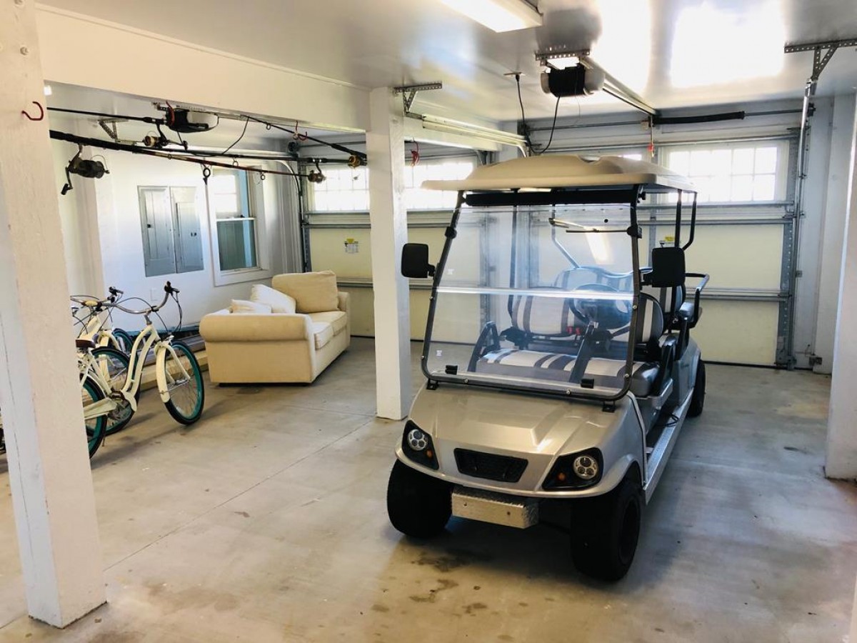 GARAGE(golf cart not included)