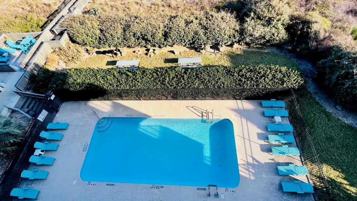 OUTDOOR POOL FROM ABOVE