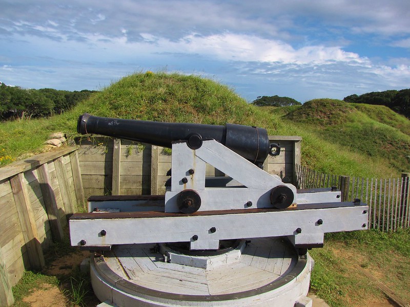 a cannon at fort fisher in kure beach